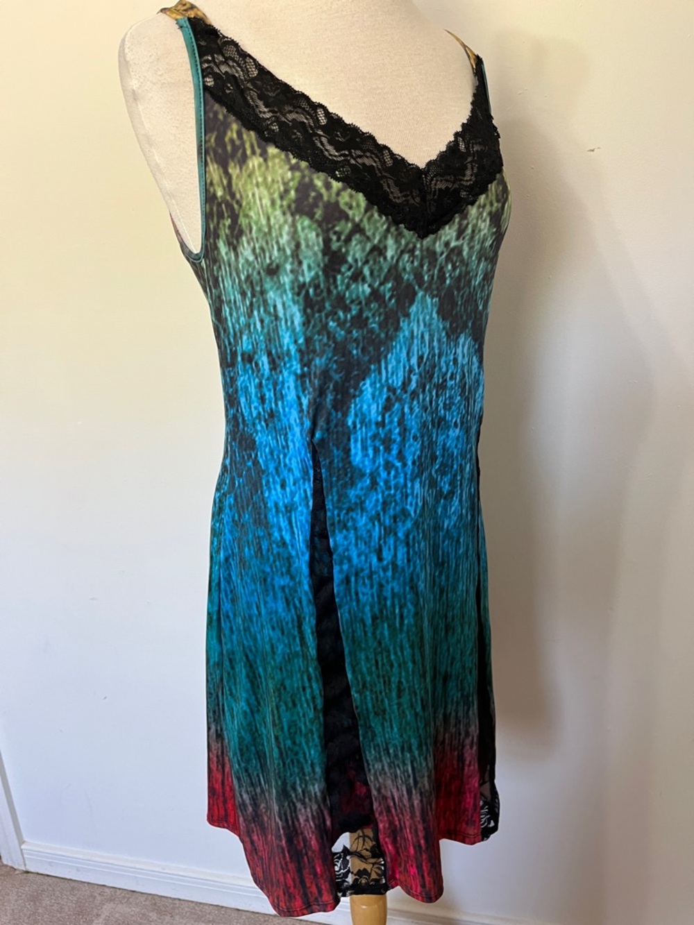 The Pyramid Collection Medium Sheer Lace Midi Romantic Dress Fully Lined